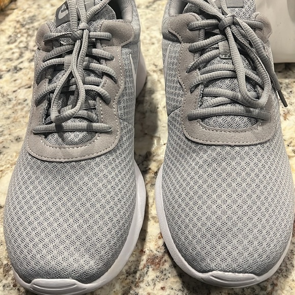 Nike NWT - men’s shoes size 12 gray - Picture 2 of 6